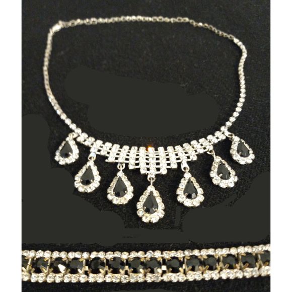 Elegant Romance 3 Piece Silver Tone Necklace Set Matching Bracelet and Earings - Picture 9 of 11